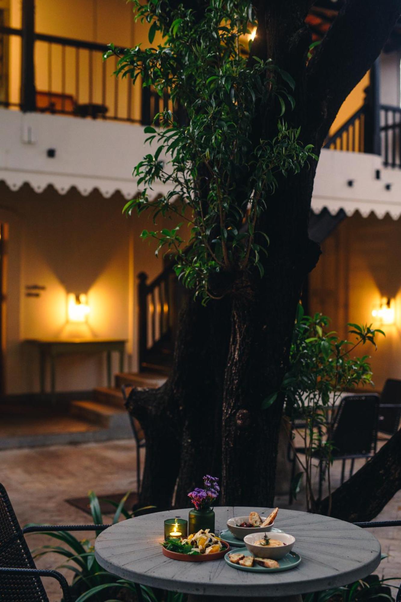 The Project Cafe And Hotel Aldona 외부 사진