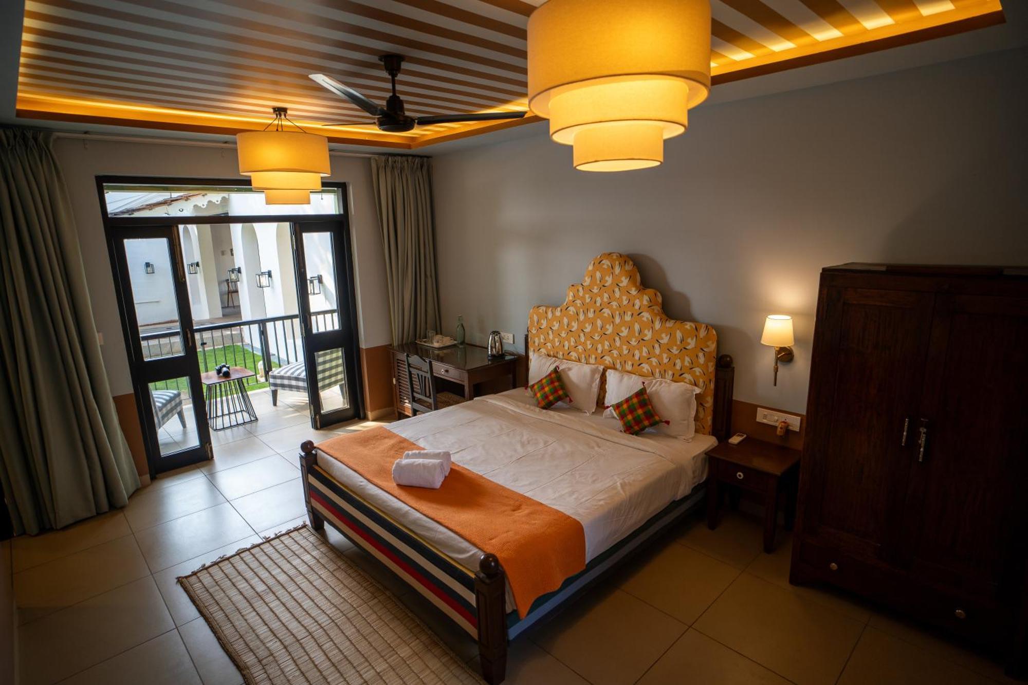 The Project Cafe And Hotel Aldona 외부 사진